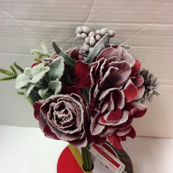 Ashland Christmas #3 Red Frosted Roses Bouquet - Picture 9 of 16